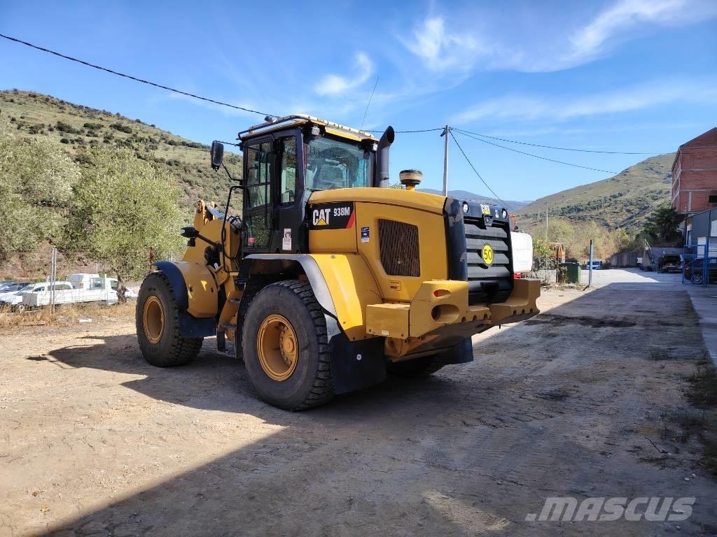CAT 938 M Kolesni nakladalci