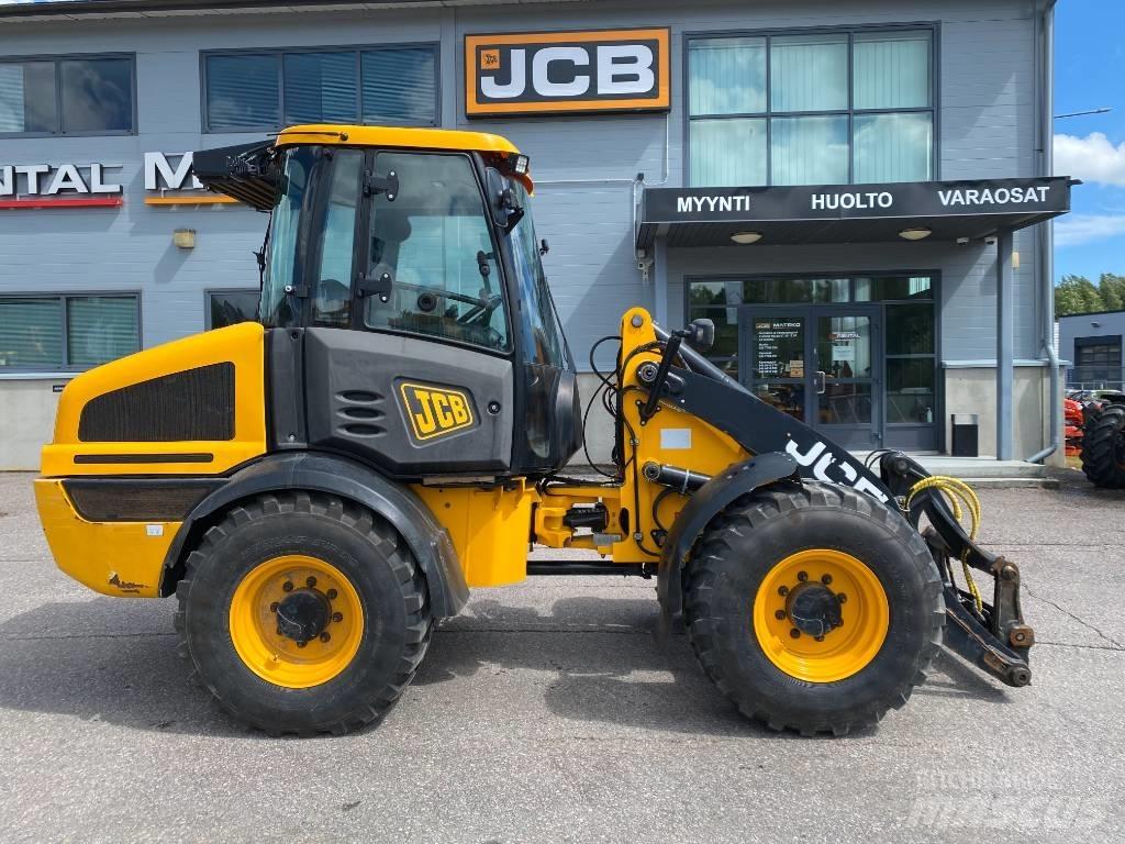 JCB 409 T4 Kolesni nakladalci