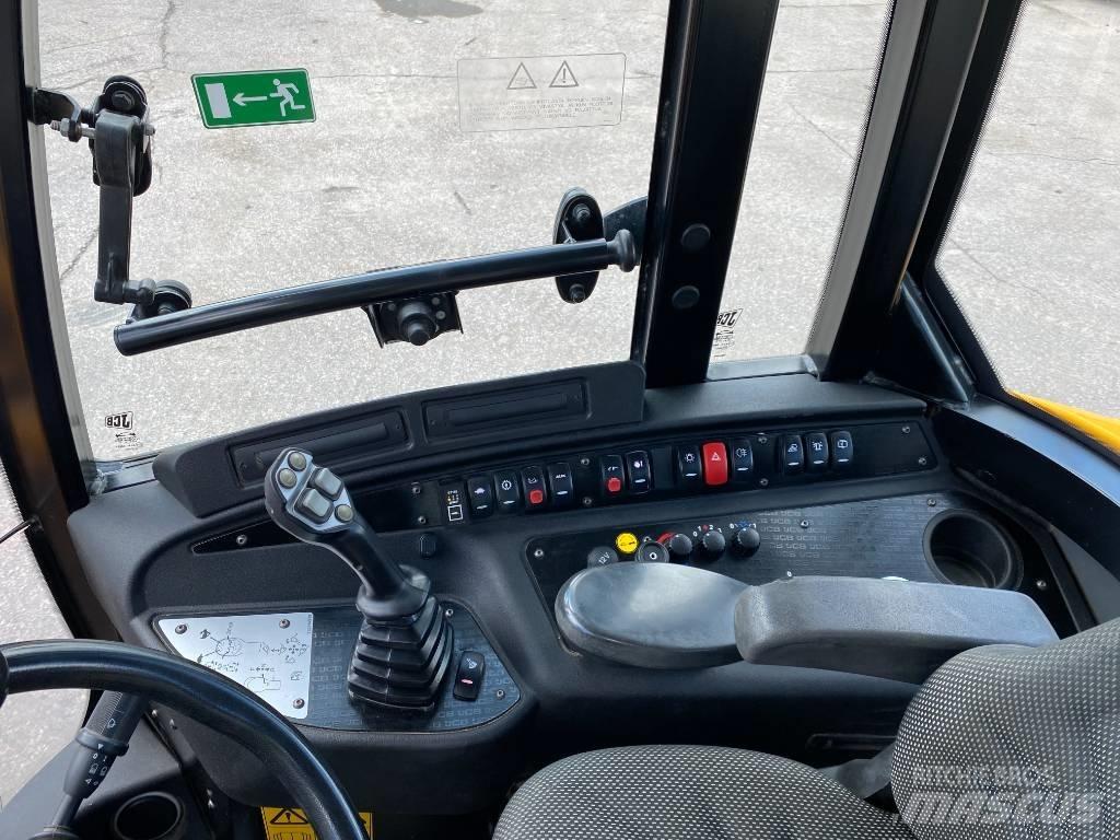 JCB 409 T4 Kolesni nakladalci