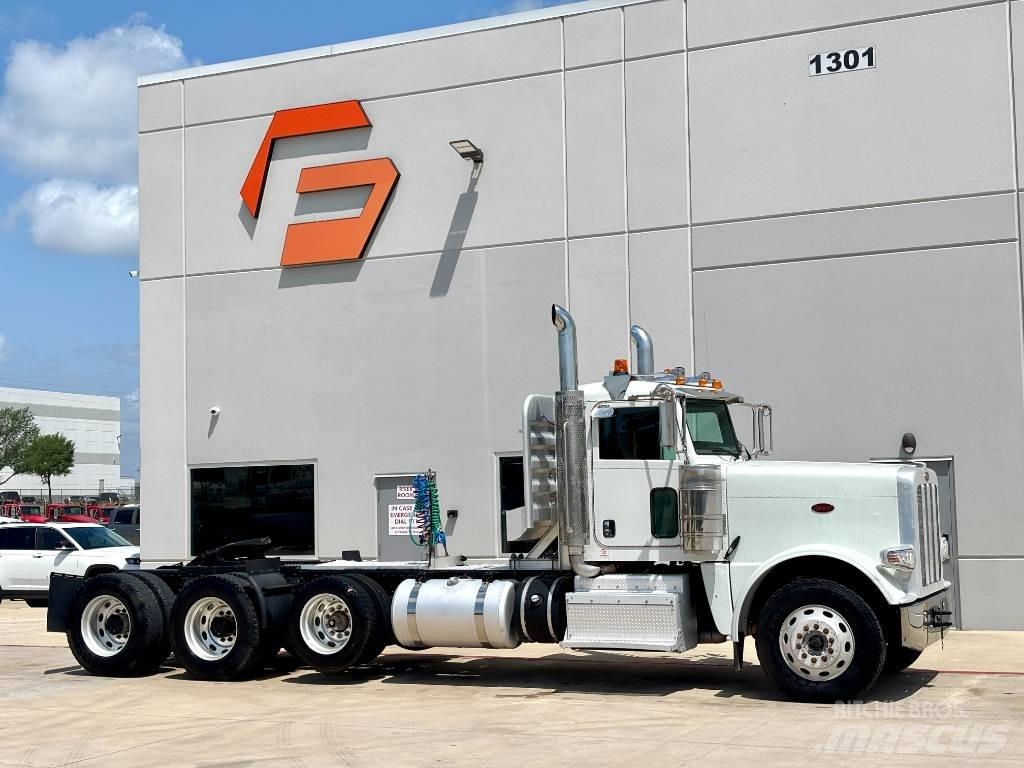 Peterbilt 388 Vlačilci