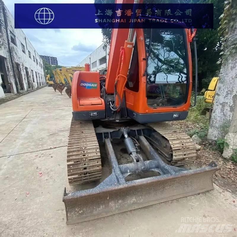 Doosan DX 75-9 C Mini bagri <7t