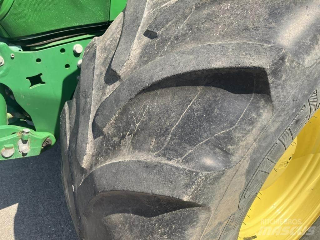 John Deere 6210R Traktorji
