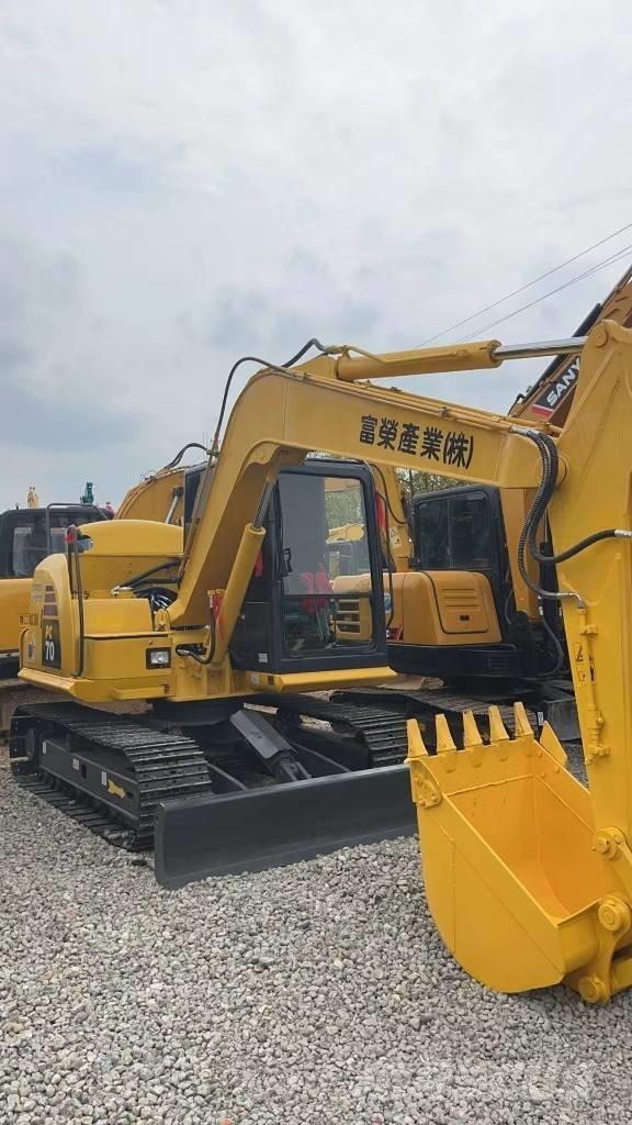Komatsu PC 70 Midi bagri 7t – 12t