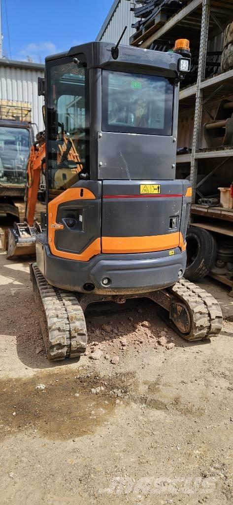 Develon DX 27 Z-7 Mini bagri <7t