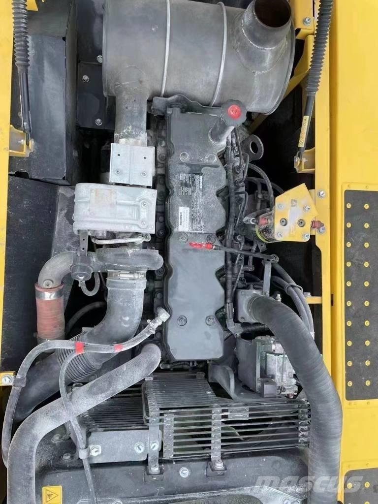 Komatsu PC220-8 Bagri goseničarji
