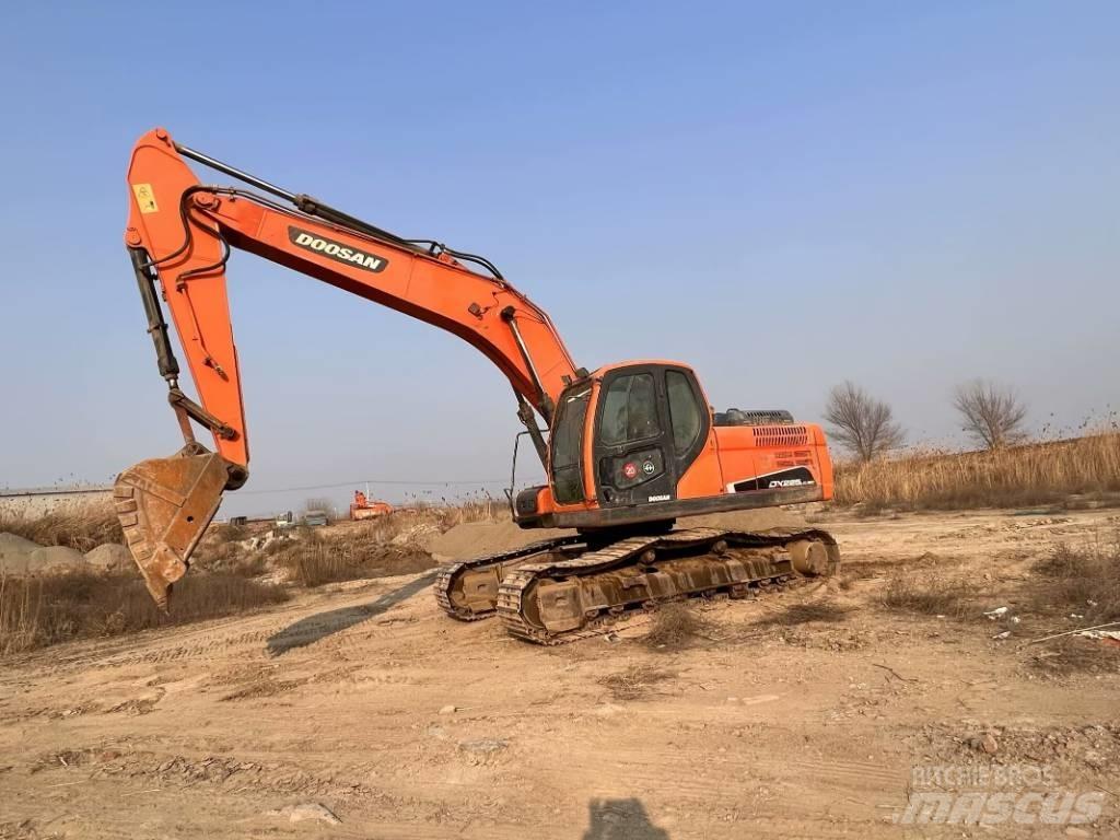 Doosan DX225LC-9C Bagri goseničarji