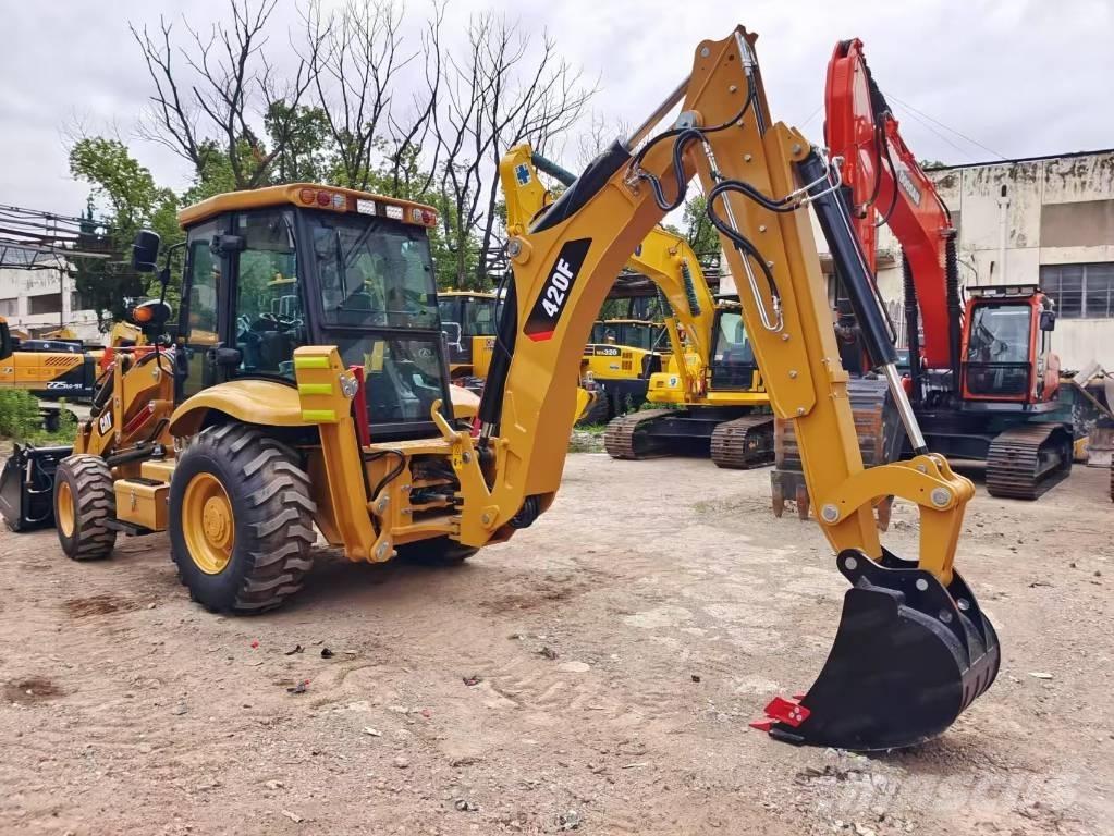 CAT 420 F Rovokopači