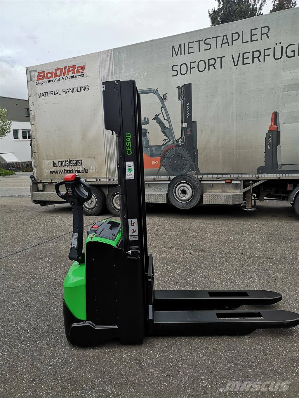 Cesab S210 Samopogonski ročni viličarji