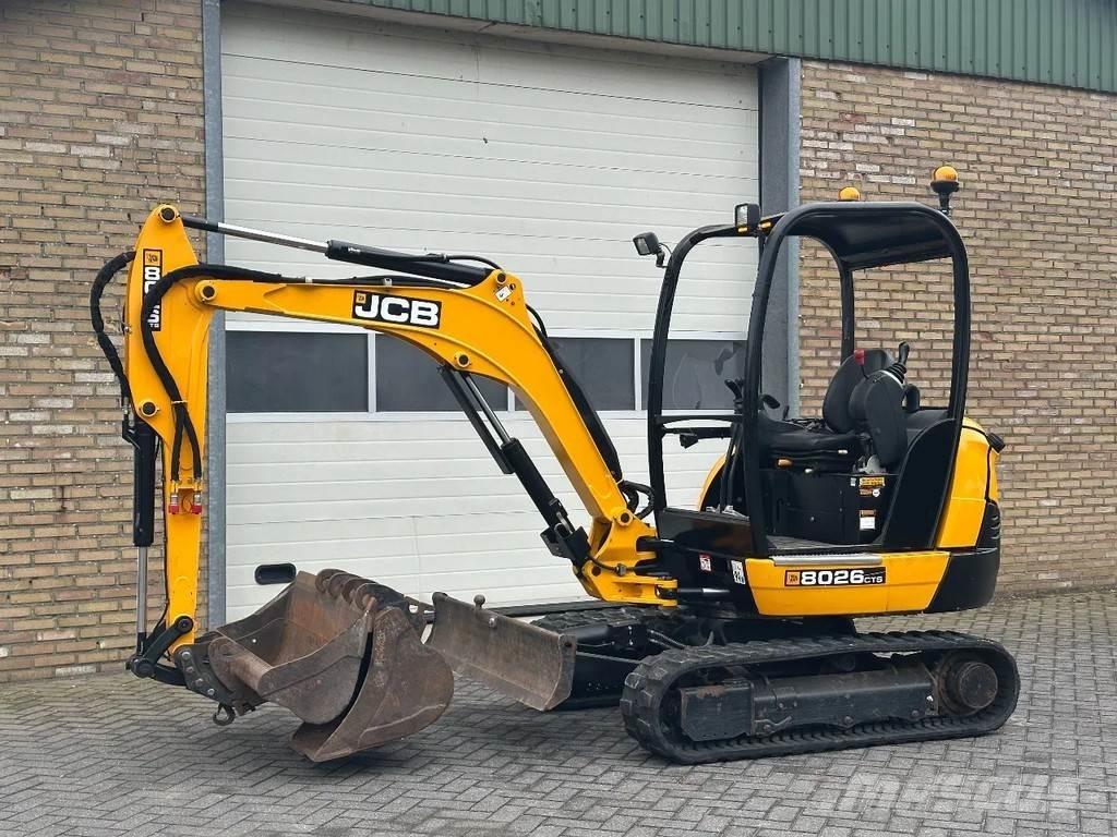 JCB 8026 CTS Mini bagri <7t