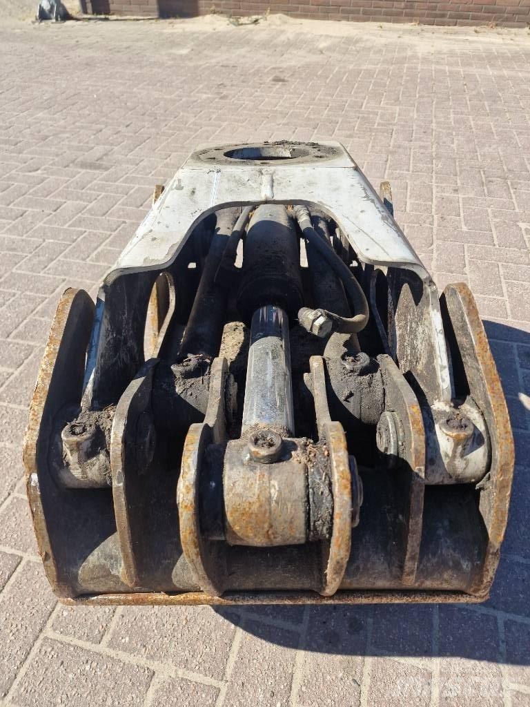 Komatsu G36 Drugo