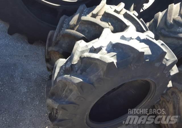  Pneus 12.4R20 Gume, kolesa in platišča