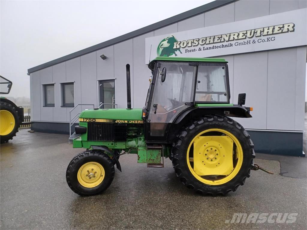 John Deere 1750 Traktorji