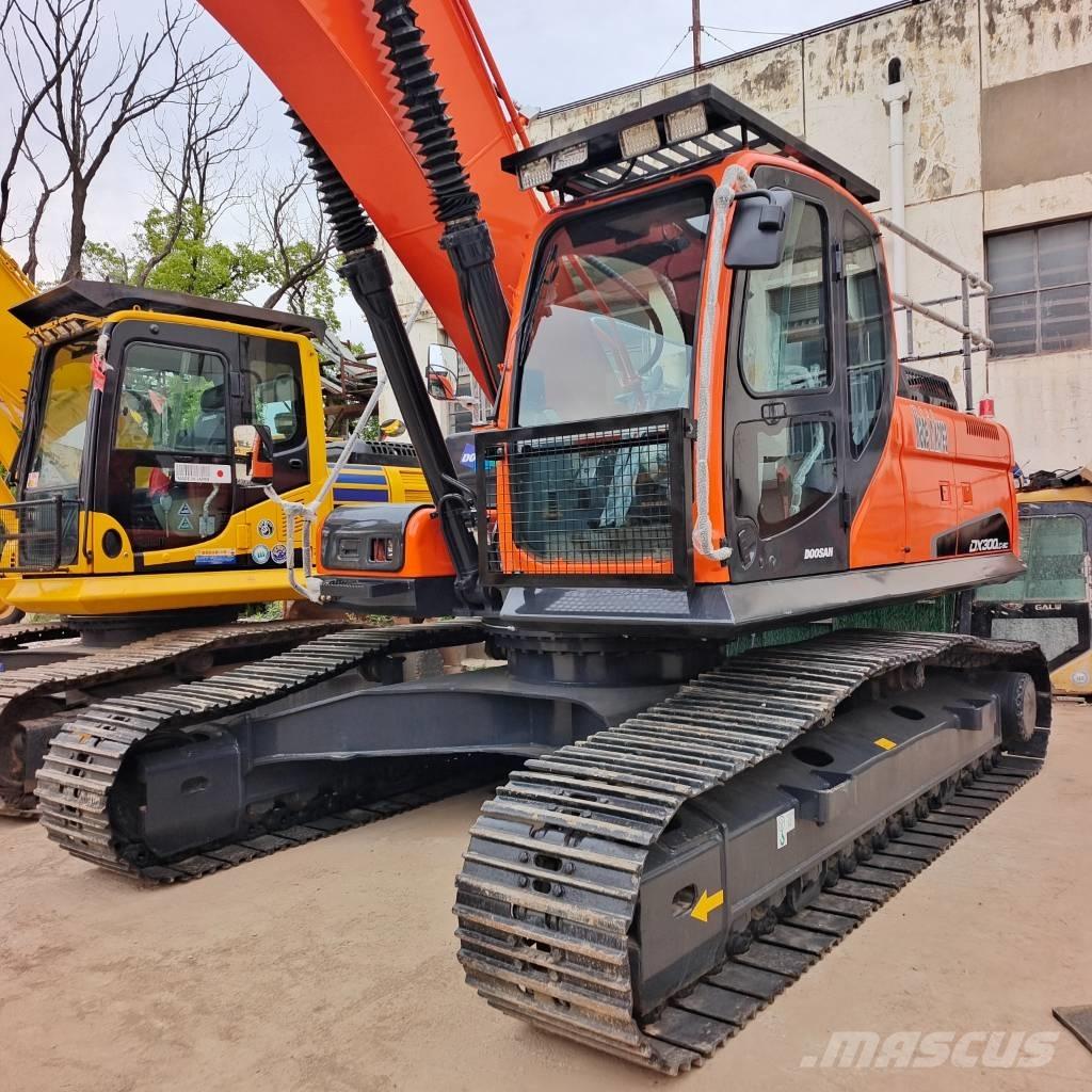 Doosan DX 300 Bagri goseničarji