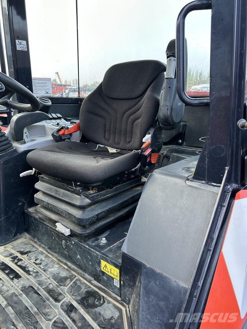 Kubota R070 (6678) Večnamenski nakladalci