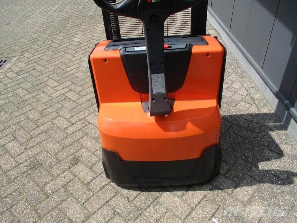 Toyota SWE 120L Ročni električni viličar