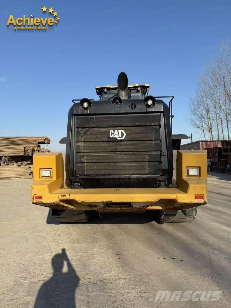 CAT 982 Kolesni nakladalci