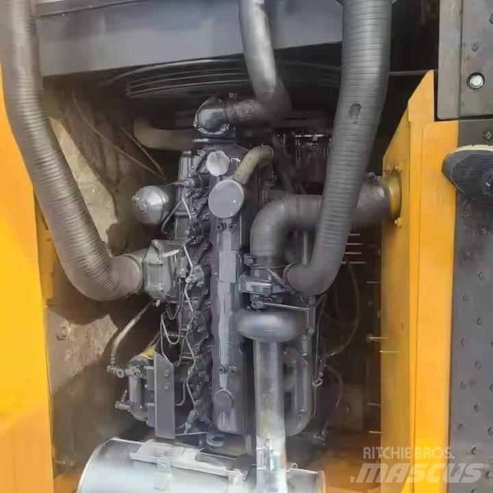 Hyundai 225 Bagri goseničarji