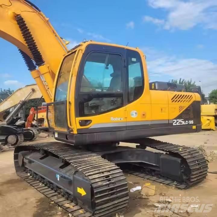 Hyundai 225 Bagri goseničarji