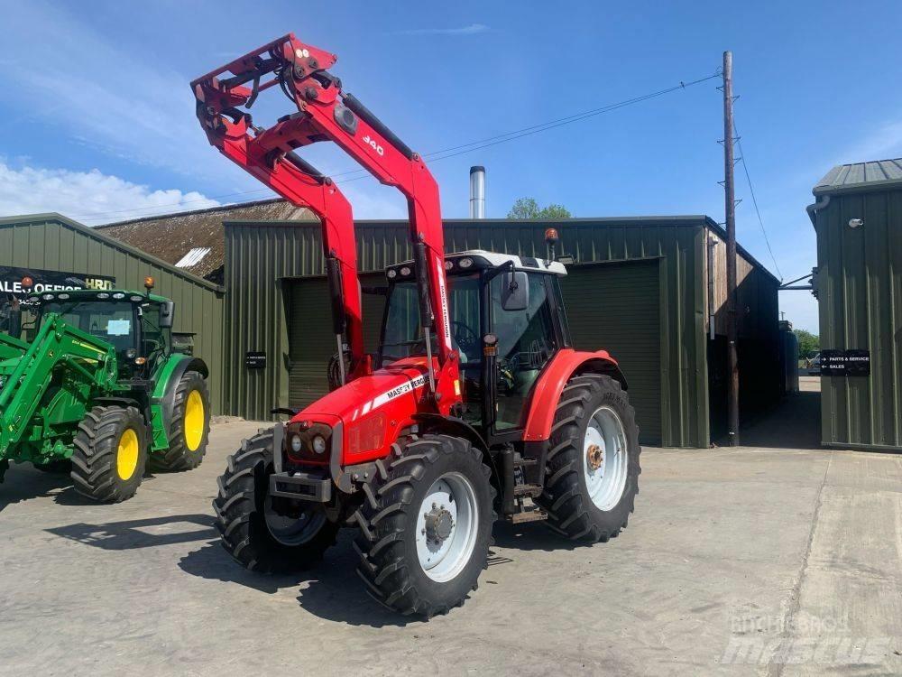 Massey Ferguson 5455 Traktorji
