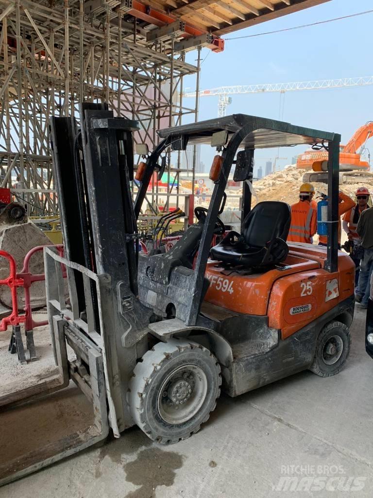 TCM Forklift FD25T4 Dizelski viličarji