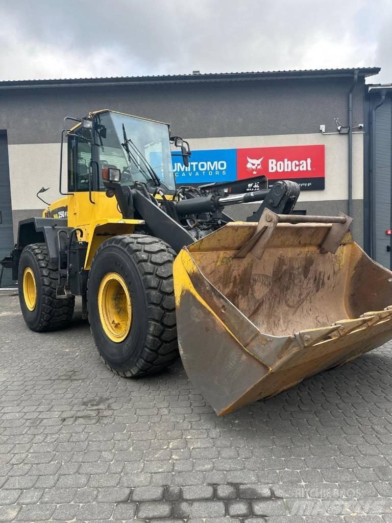 Komatsu WA 250 PZ-6 Kolesni nakladalci