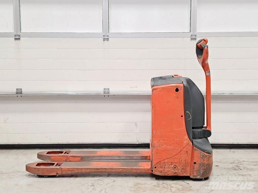 Linde T16 Električni nizko dvižni viličar