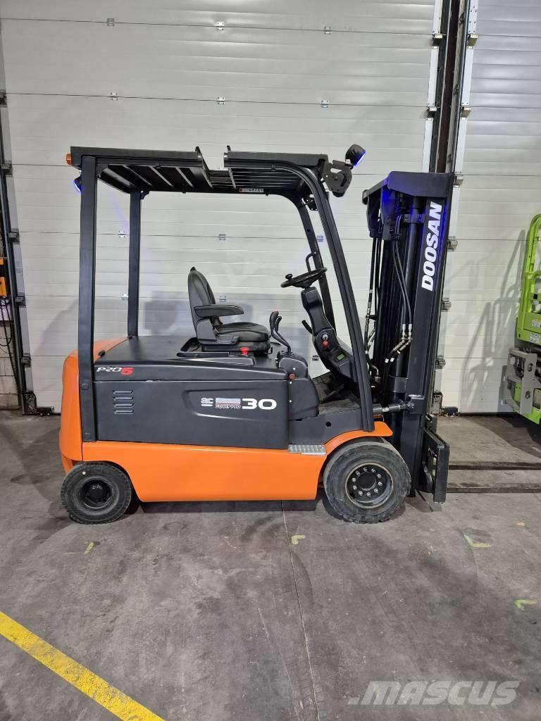 Doosan B 30 X-5 Električni viličarji