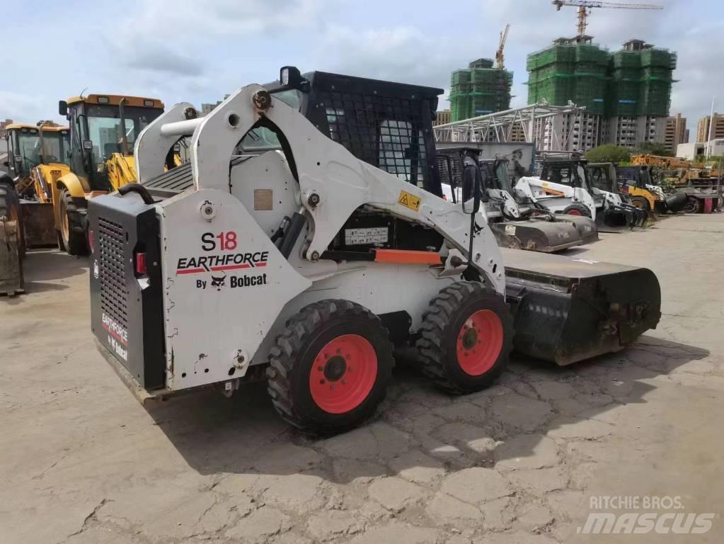 Bobcat S 16 Skid steer mini nakladalci