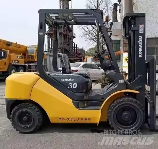 Komatsu 30 Dizelski viličarji