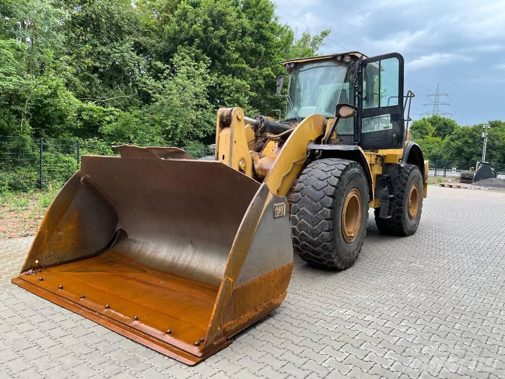 CAT 962 M Kolesni nakladalci