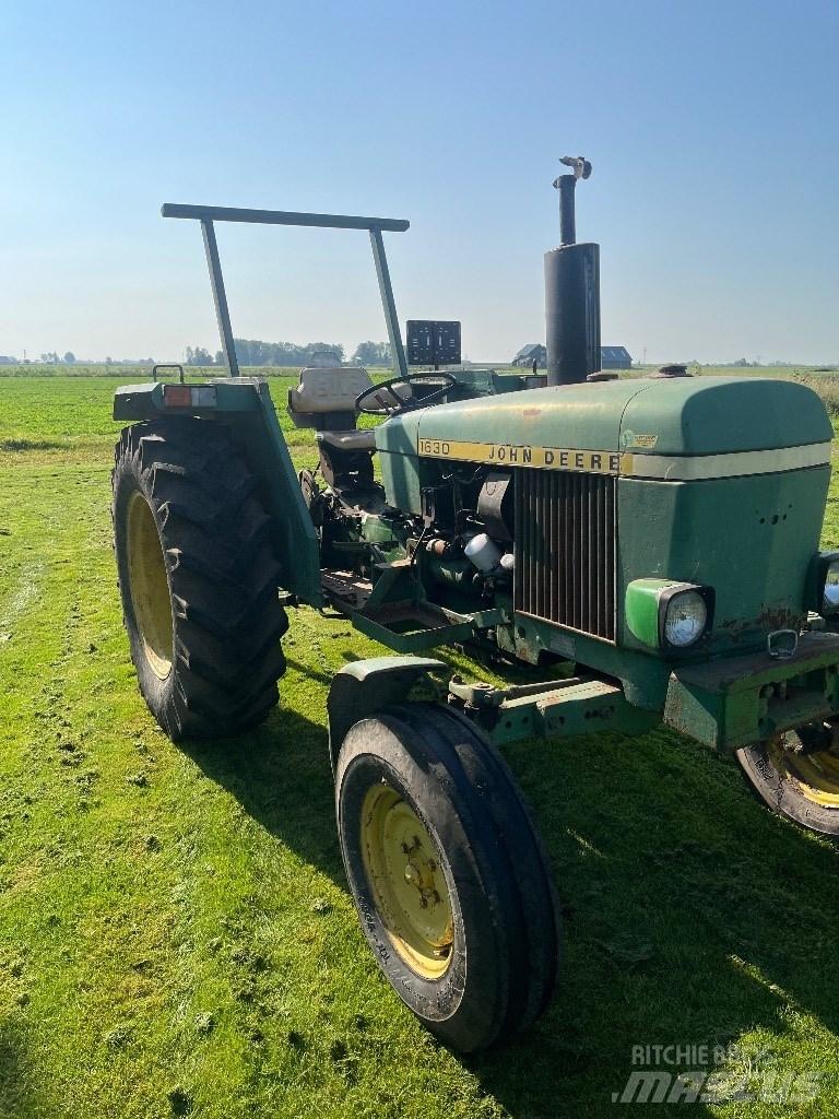 John Deere 1630 Traktorji