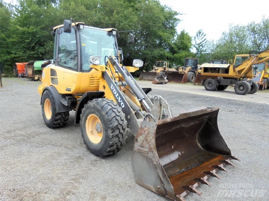 Volvo L 25 F Kolesni nakladalci