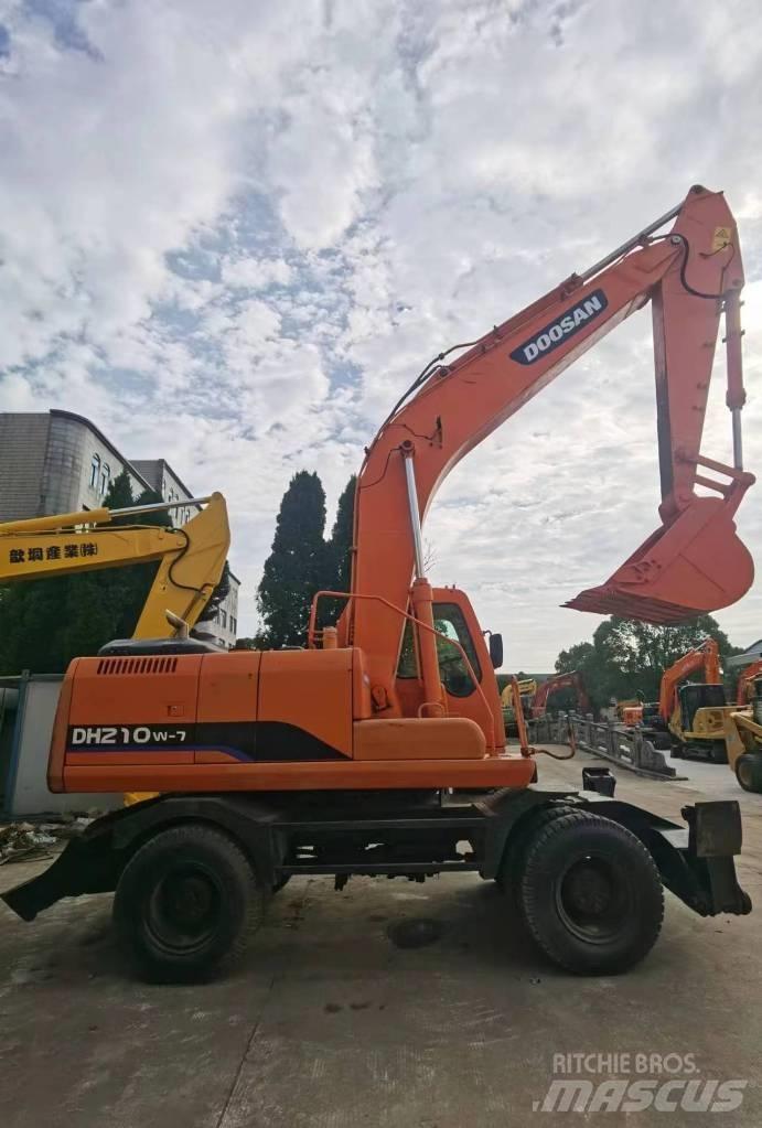 Doosan DH 210 W-7 Bagri na kolesih