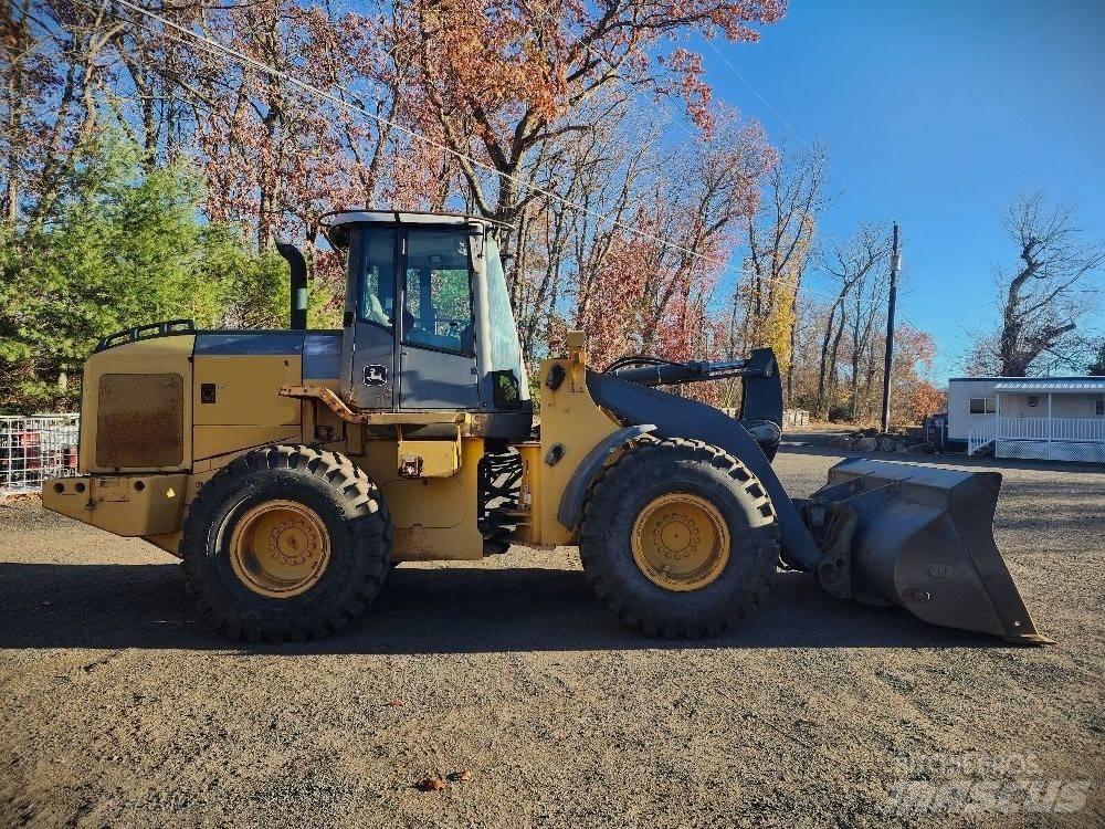 John Deere 624 J Kolesni nakladalci