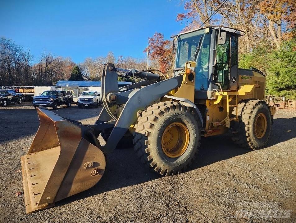 John Deere 624 J Kolesni nakladalci