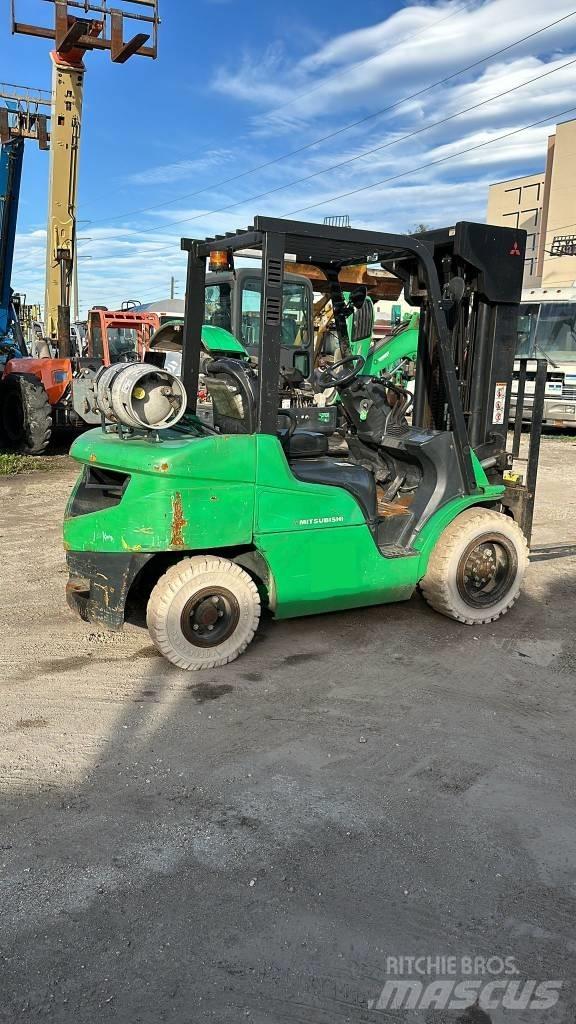 Mitsubishi FG30N Viličarji - drugo
