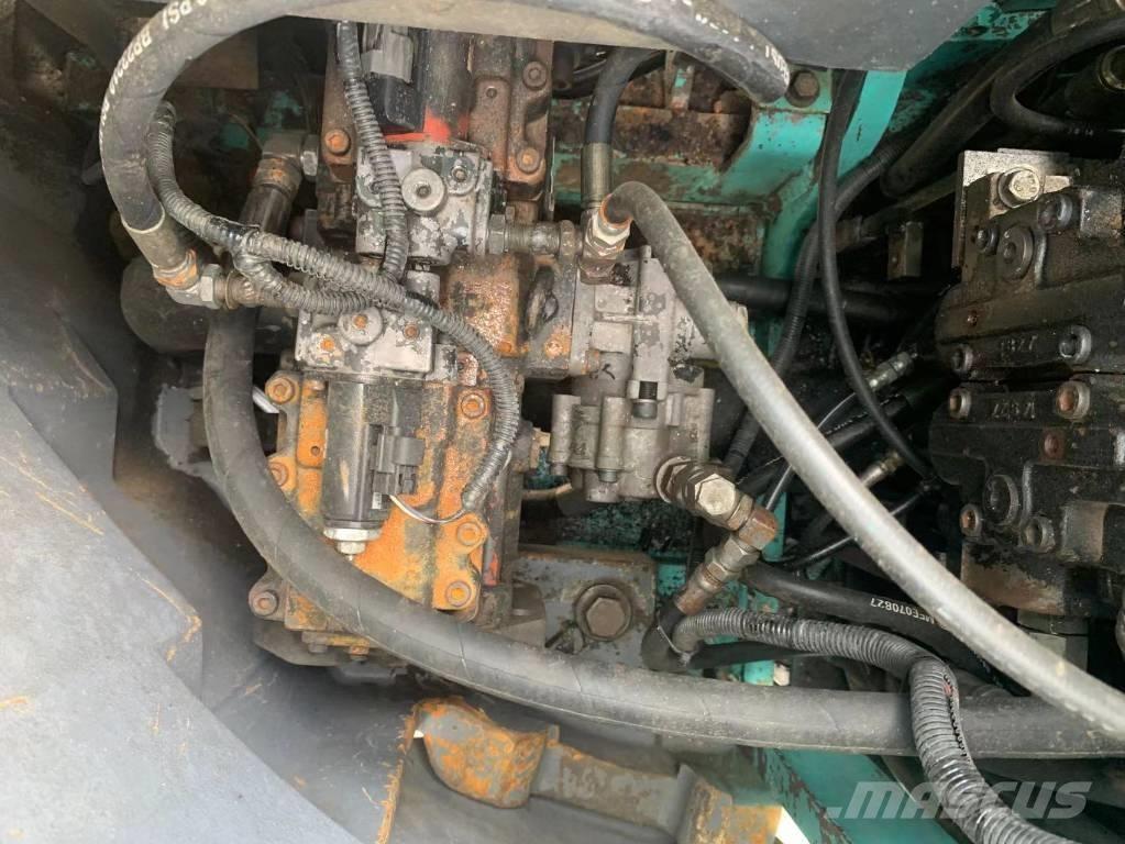 Kobelco SK 135 Bagri goseničarji