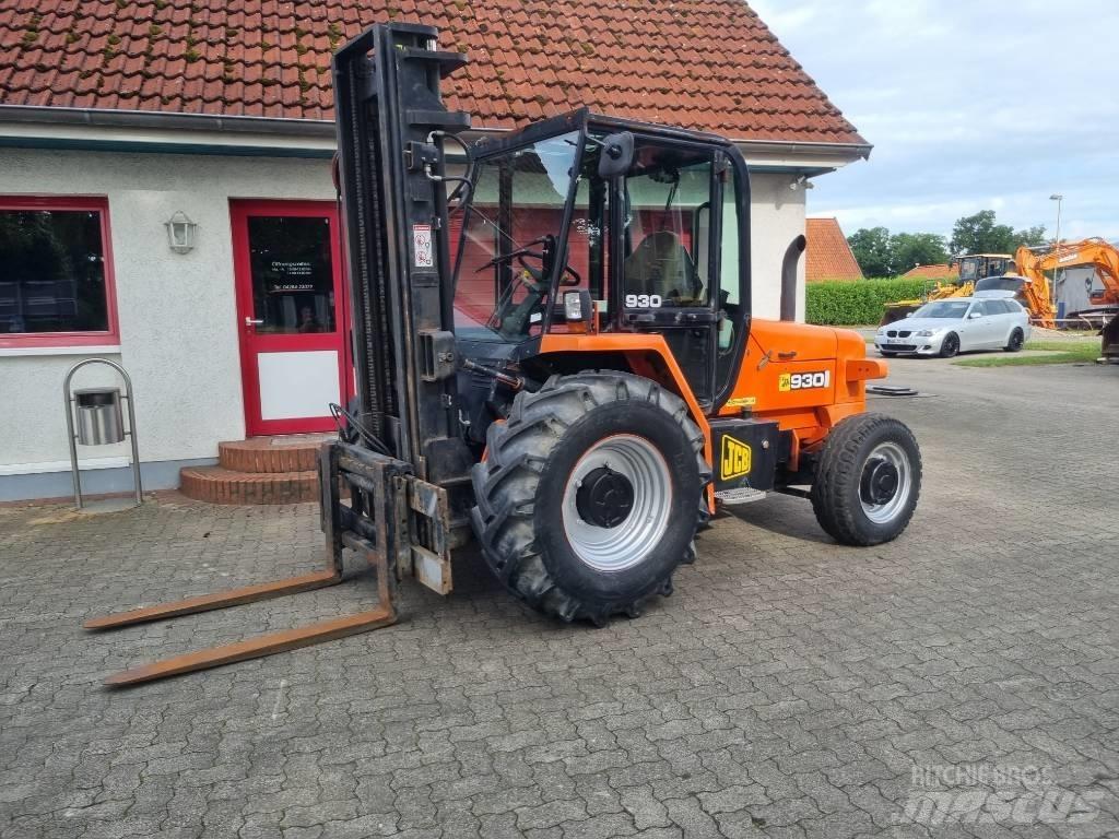 JCB 930-4 Terenski viličar