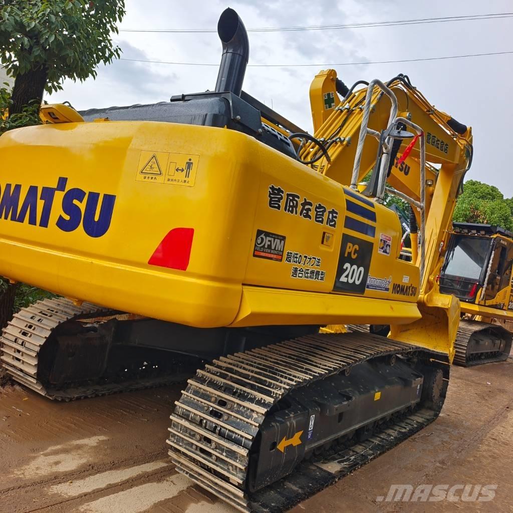Komatsu PC 200 Bagri goseničarji