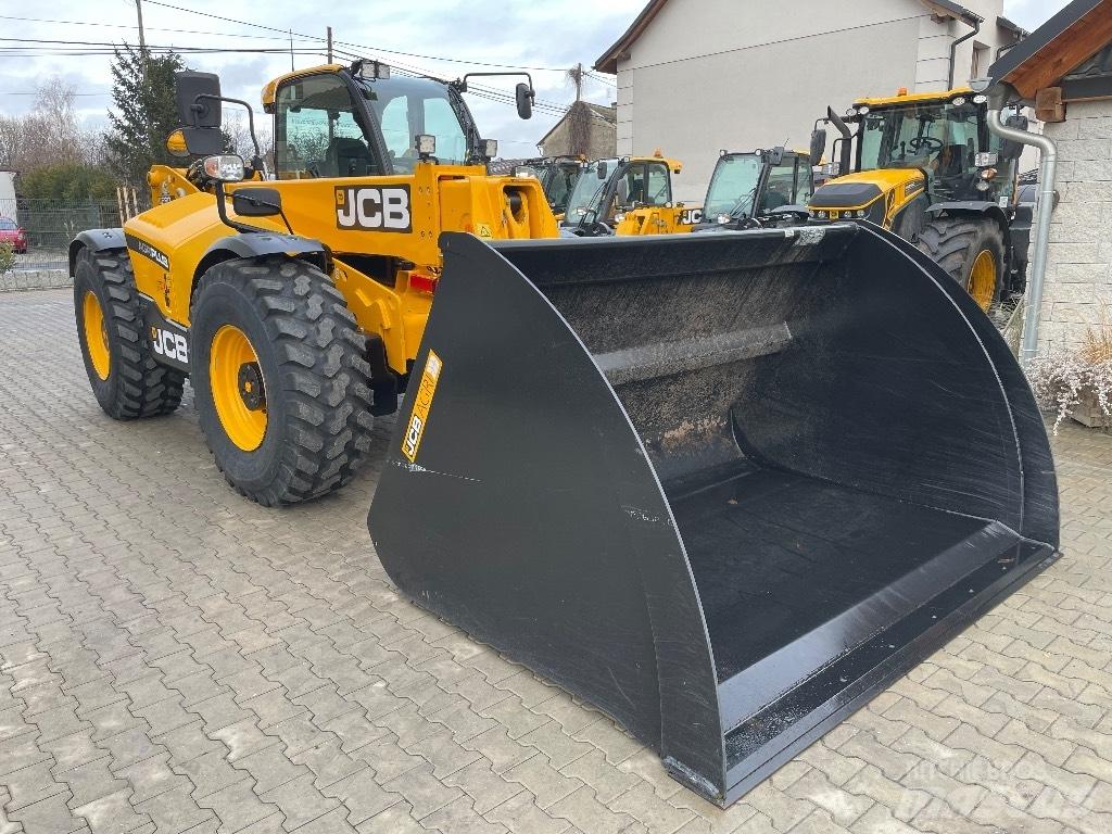 JCB 560-80 AGRI PLUS Teleskopski viličarji