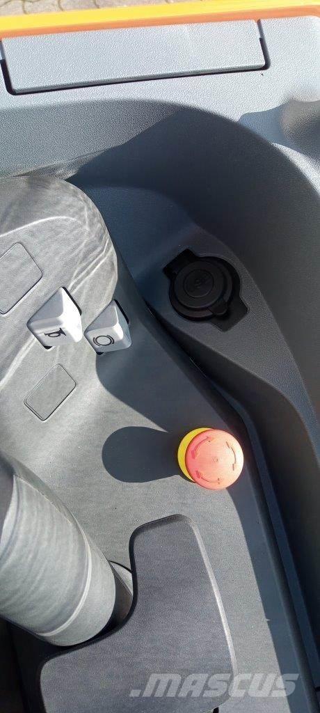 Toyota LSI200 Električni nizko dvižni viličar