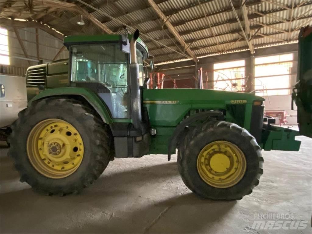 John Deere 8200 Traktorji