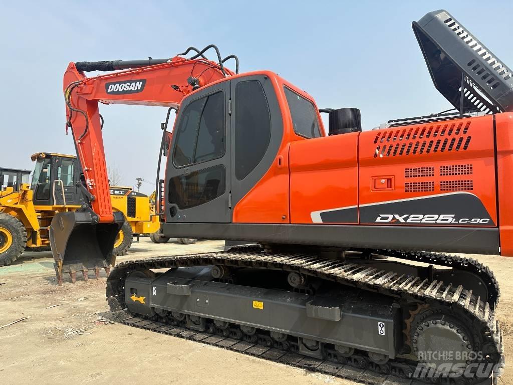 Doosan DX 225LC-9C Bagri goseničarji
