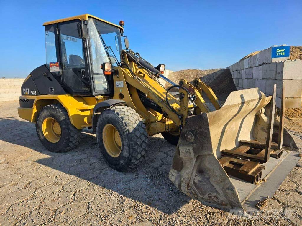 CAT 908 Kolesni nakladalci