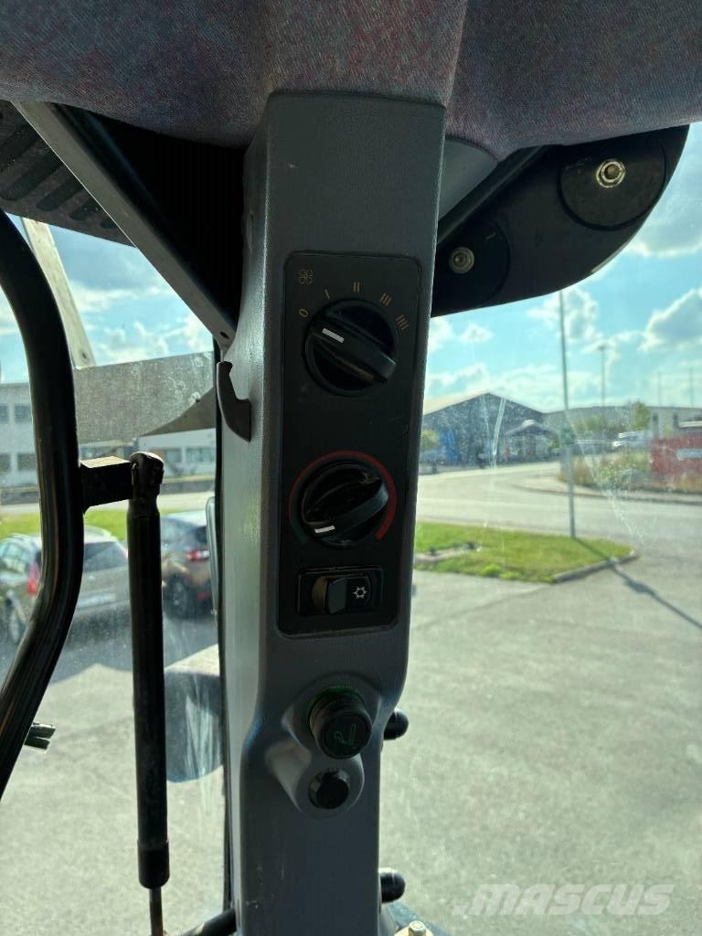 New Holland TS 130 A Traktorji