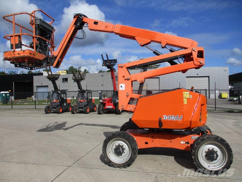 JLG 340AJ (835) Zglobne samohodne dvižne ploščadi