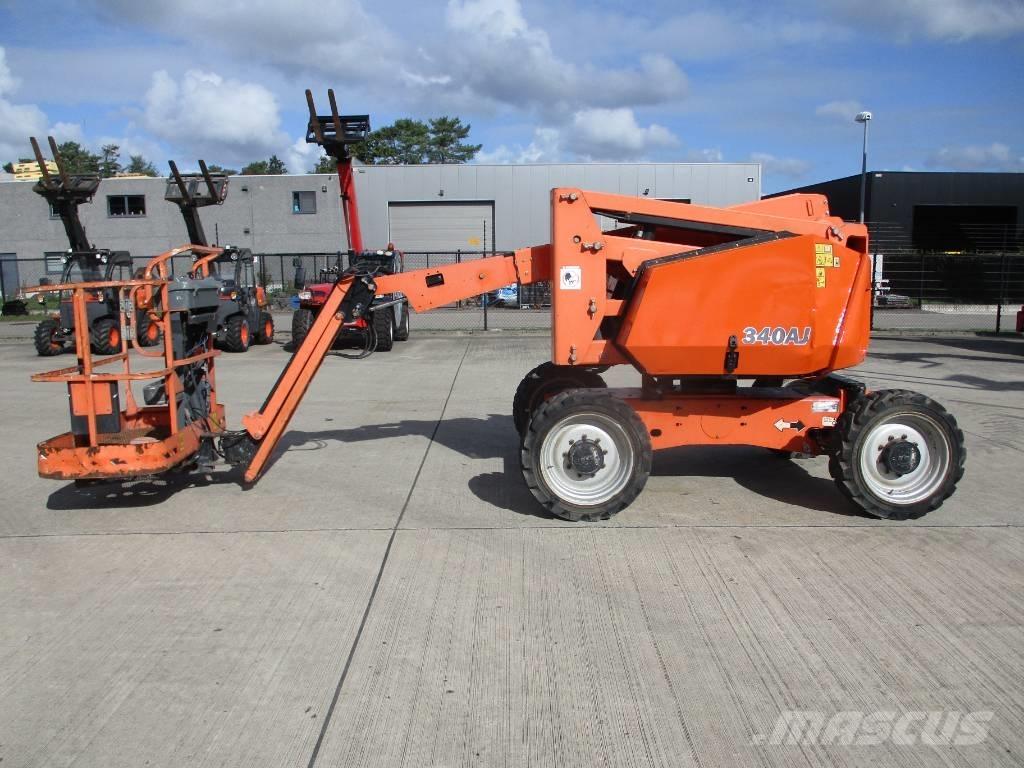 JLG 340AJ (835) Zglobne samohodne dvižne ploščadi