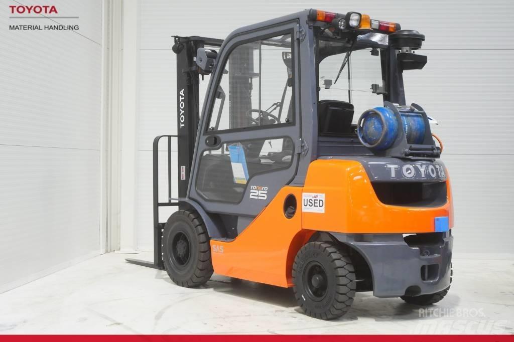 Toyota 02-8 FGF 25 Plinski viličarji