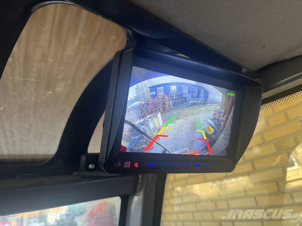 VM Loader 1026LX/C Kolesni nakladalci