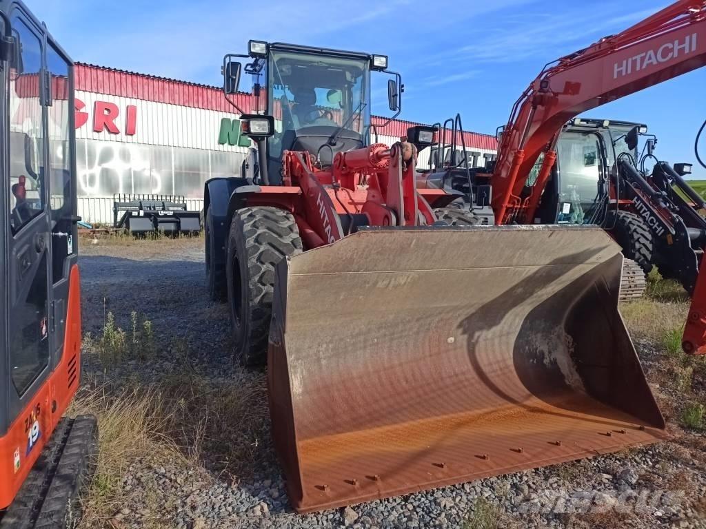 Hitachi ZW150 Kolesni nakladalci